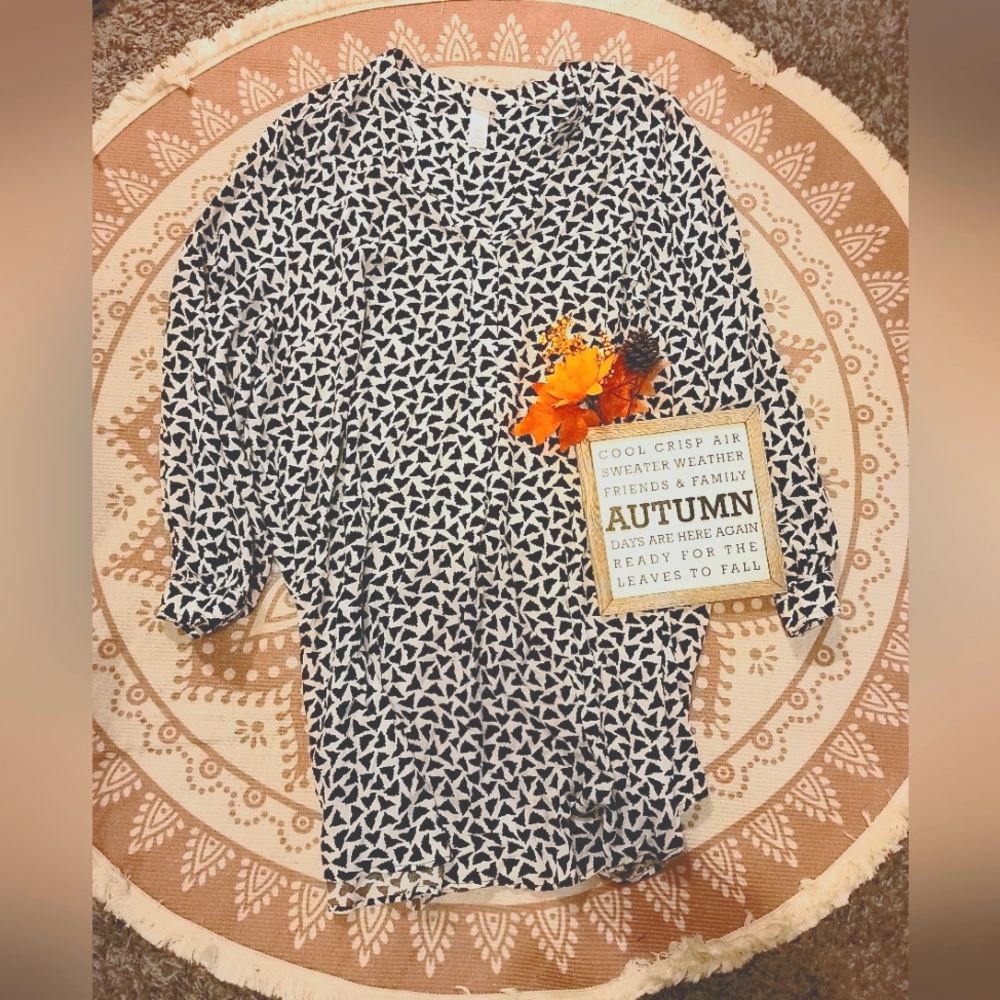 Only worn once black and white oversized tunic H&M size XL